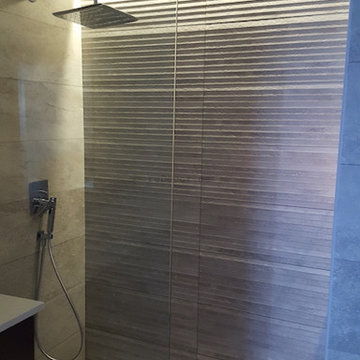Modernising and practical bathroom