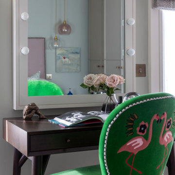 Dressing table in bedroom of Family Townhouse in Chelsea, London