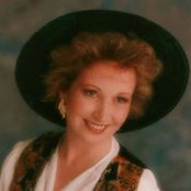 Delia Comer's photo