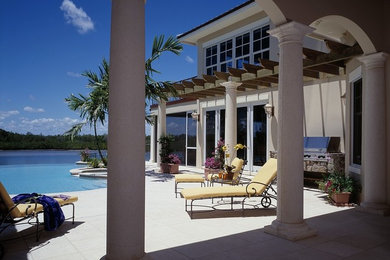 Tuscan patio photo in Miami