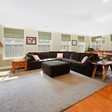 825 Adams