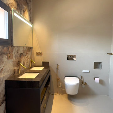 Double Sink Master Ensuite Bathroom
