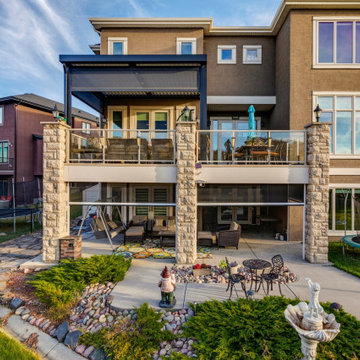 Adjustable StruXure Pergola & Lower Walkout Enclosed with Phantom Screens