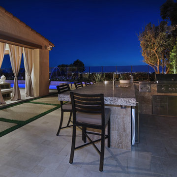 Gorgeous Modern Pool & Elevated Spa