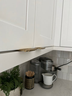Tab Pulls Designed For Upper Cabinets
