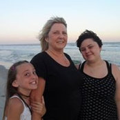 Oma Bond's photo