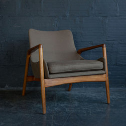 Lounge Chairs - Products