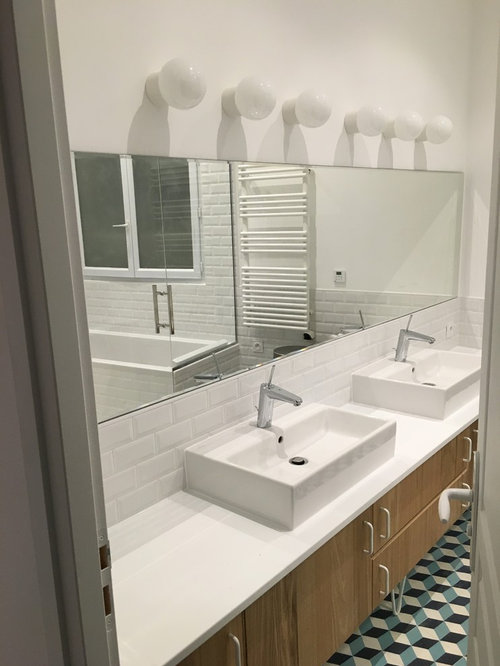 Badezimmer mit Edelstahl-Waschbecken/Waschtisch Ideen, Design & Bilder