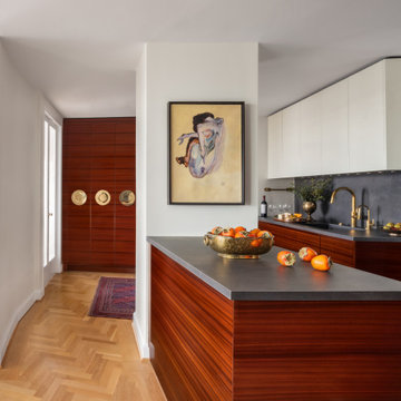 A Sculpted Kitchen in Warm Woods