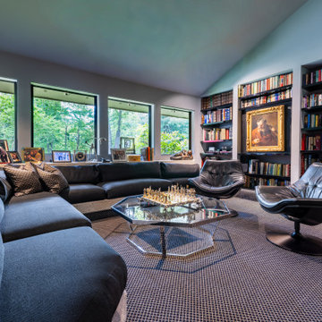 Contemporary Private Home with Extensive Art Collection