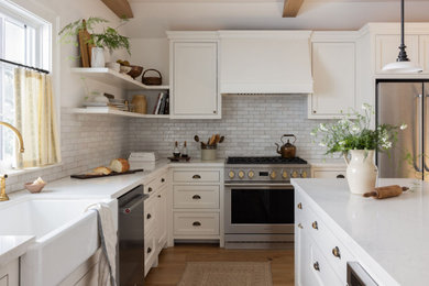 Inspiration for a country kitchen remodel in Sacramento