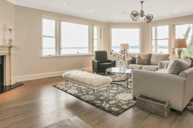 Transitional home design photo in New York