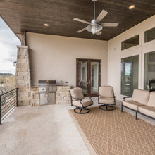 outdoor kitchen patio