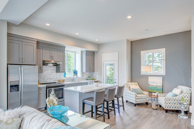 Transitional home design photo in Vancouver