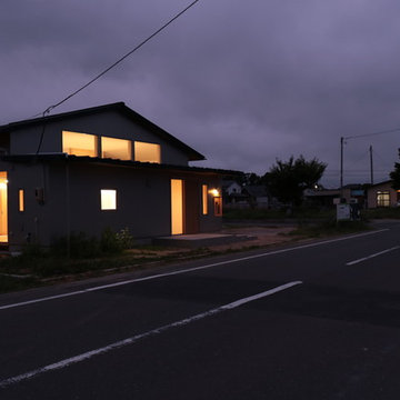 休耕地の家