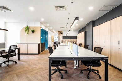 Example of a home office design in Ahmedabad
