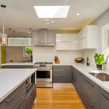 Kitchen, Dining & Staircase in Palo Alto