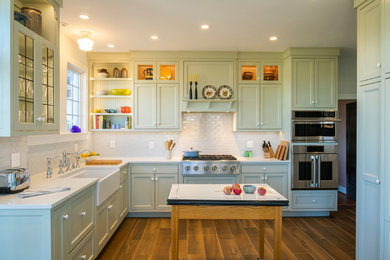 Example of a kitchen design in Baltimore