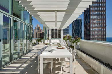 Balcony - modern balcony idea in Chicago