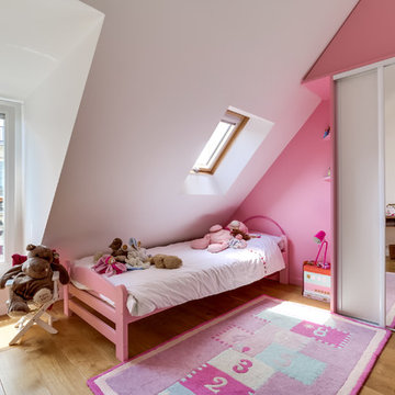 Chambre enfant sous les toîts