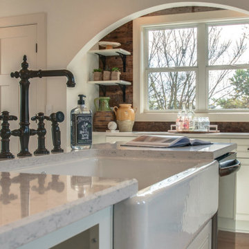 HanStone | CLASSIC STATUE | Subtle wispy veining