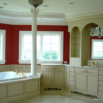 Pillared Tub and Glazed Vanity