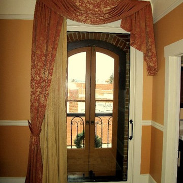 Swag & Jabot with Side Panel & Draperies