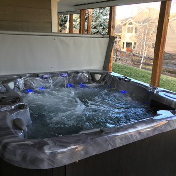 Hot Tub 7 x 7 with Full Body Lounger