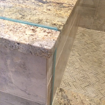 Farragut - Glass Shower Enclosure