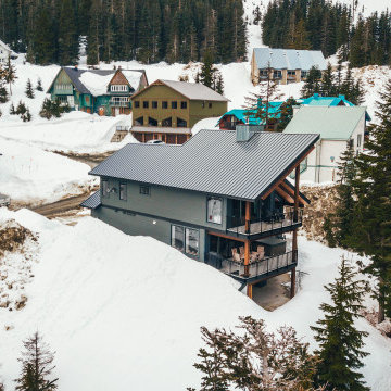 Dark & Stormy - Striking Hemlock Valley Ski Cabin - 2020 CHBAFV Finalist