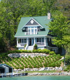 Will A Gray House Go With Green Roof