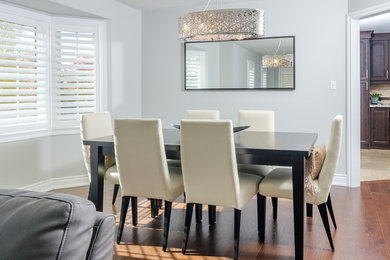 Dining room photo in Toronto