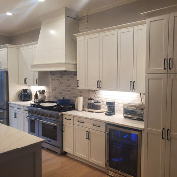 Cabinets and Custom Hood Installed in Chapel Hill, NC