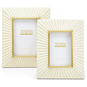 Two's Company DGJ121-S2 2-Piece Set Photo Frames With Brass Border