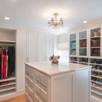 Master Closet_Gallery 2
