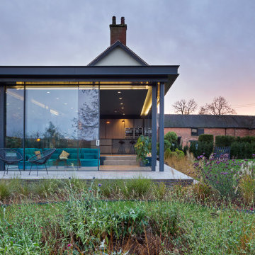 Contemporary Glazed Addition to Grade II Listed Property