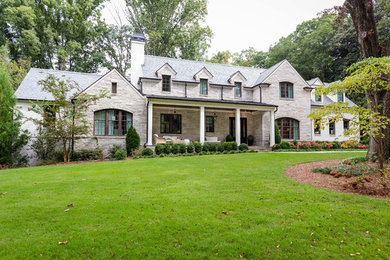 Cottage exterior home idea in Atlanta