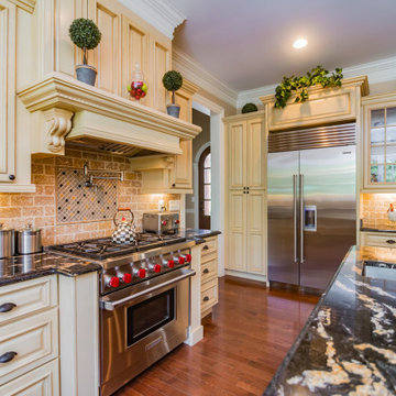 White Cream Elegant Kitchen Cabinets