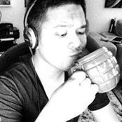 Joser Manalo's photo