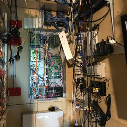 Home automation technology hub - Home Electronics