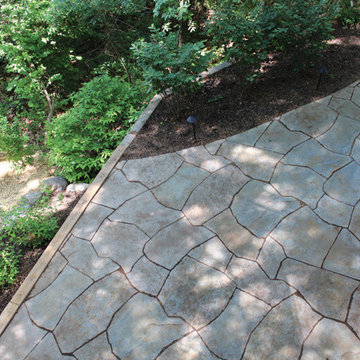 Grand Flagstone Patio