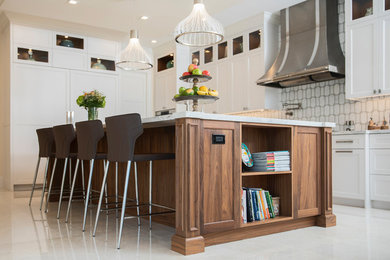 Example of a kitchen design in Miami