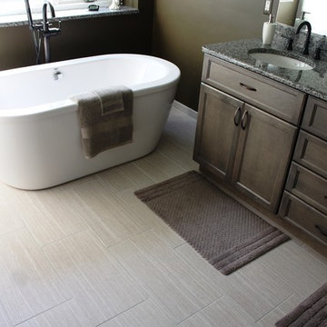 Starmark Bathroom Maple Stratford in Slate Gray