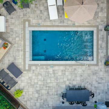 Hinsdale, IL Compact Rectilinear Swimming Pool with Automatic Pool Cover