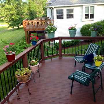 Timbertech Pacific Rosewood Decking with Timbertech BuildeRail Redwood