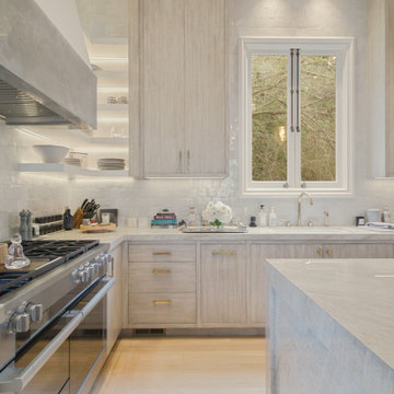 Pac Heights refined continuity: BRIDGING CLASSIC ARCHITECTURE & MODERN LIVING