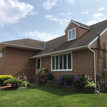 Merrick Siding - Cedar Blend Shakes with Mountain Cedar Clapboard Siding
