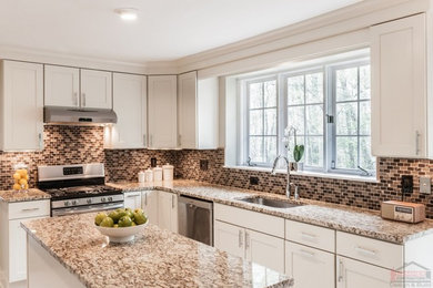 Transitional kitchen photo in DC Metro