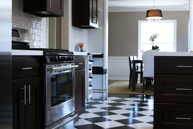 Example of a trendy kitchen design in Los Angeles