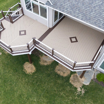 Panoramic Lounge Deck over Lake Templene